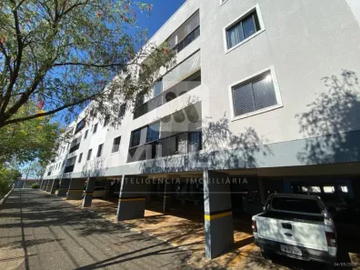 Apartamento com 3 Quartos para alugar, 80m² no Santa Mônica, Uberlândia