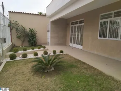 Casa com 4 Quartos para venda ou aluguel, 200m² no Jardim Amália, Volta Redonda