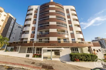 Apartamento com 3 Quartos para alugar, 107m² no Estreito, Florianópolis