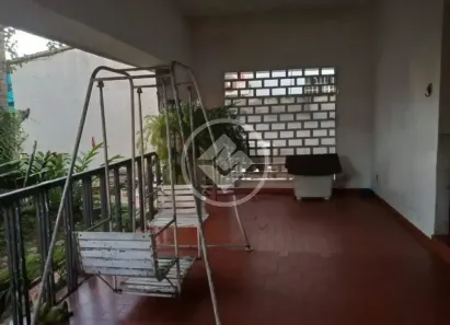 Casa com 3 Quartos para alugar, 520m² no Boqueirão, Santos