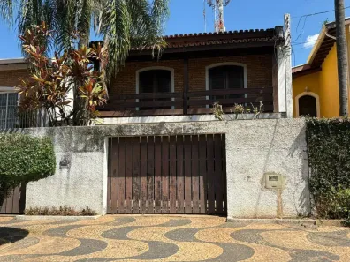 Casa com 3 Quartos para alugar, 319m² no Jardim Itamarati, Campinas