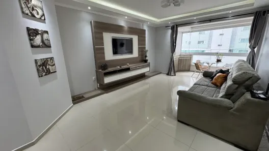Apartamento com 2 Quartos para alugar, 100m² no Centro, Balneário Camboriú