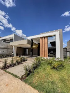 Casa com 3 Quartos à venda, 300m² no Petrópolis, Várzea Grande