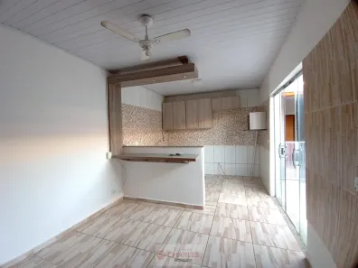 Casa com 2 Quartos para alugar, 60m² no Vila Bianchi, Mogi Mirim