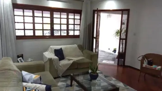 Sobrado com 3 Quartos à venda, 172m² no Vila Alzira, Santo André