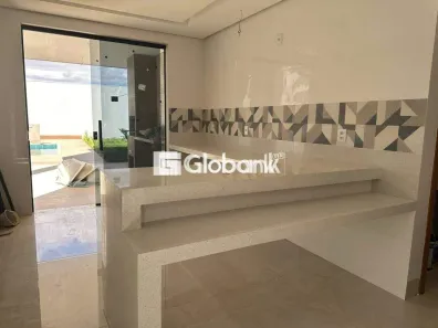 Casa com 3 Quartos à venda, 220m² no Ibituruna, Montes Claros