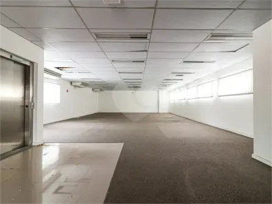Prédio Comercial para alugar, 2145m² no Campo Belo, São Paulo