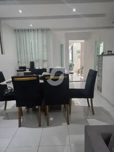 Casa com 3 Quartos à venda, 240m² no Itaipu, Niterói