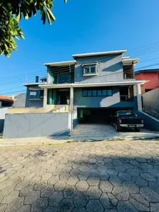 Sobrado com 4 Quartos à venda, 497m² no Vila Zezé, Jacareí