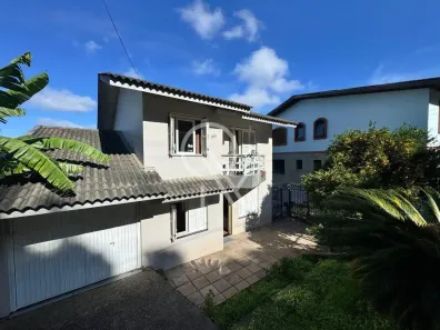 Casa com 3 Quartos à venda, 135m² no Petrópolis, Caxias do Sul