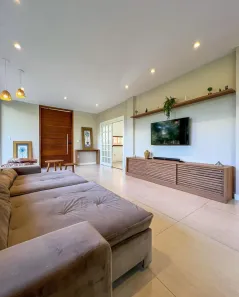 Sobrado com 4 Quartos à venda, 297m² no Pedro do Rio, Petrópolis