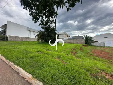 Lote/Terreno à venda, 420m² no Condomínio Residencial Grand Trianon, Anápolis