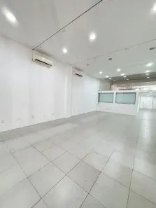 Prédio Comercial para alugar, 430m² no Nossa Senhora das Graças, Manaus
