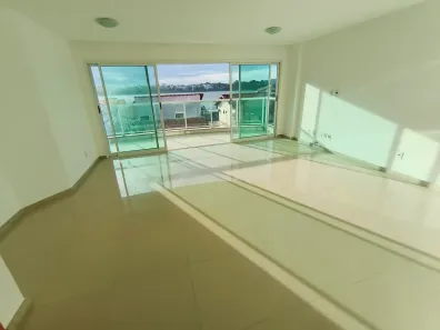 Apartamento com 3 Quartos para alugar, 135m² no Praia do Pecado, Macaé