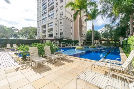 Apartamento com 2 Quartos à venda, 68m² no Passo da Areia, Porto Alegre