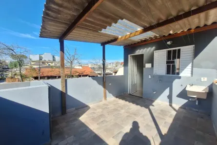 Casa com 2 Quartos para alugar, 70m² no Jardim Santo Alberto, Santo André