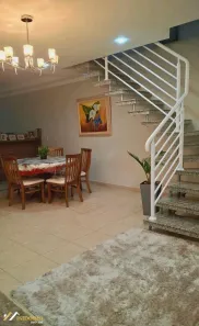 Sobrado com 4 Quartos à venda, 427m² no Sítio Cercado, Curitiba