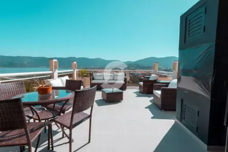 Casa com 4 Quartos à venda, 290m² no Camboinhas, Niterói