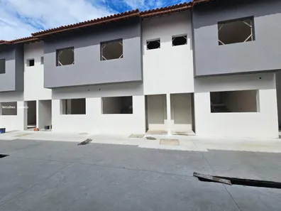 Sobrado com 2 Quartos à venda, 75m² no Cidade Jardim, Caraguatatuba