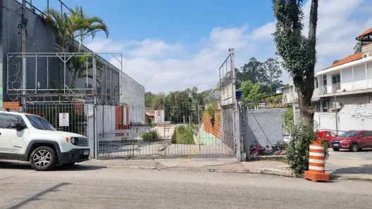 Lote/Terreno à venda, 975m² no Cercado Grande, Embu das Artes