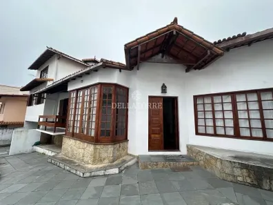 Casa com 5 Quartos para alugar, 262m² no Várzea, Teresópolis