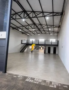 Galpão/Depósito/Armazém para venda ou aluguel, 298m² no Novo Mundo, Uberlândia