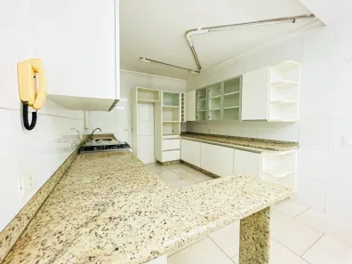 Casa com 3 Quartos à venda, 220m² no Helena, Londrina
