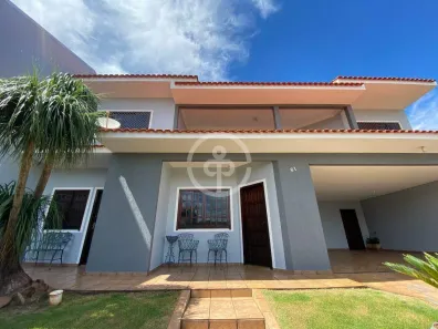 Sobrado com 3 Quartos para alugar, 317m² no Recanto Tropical, Cascavel