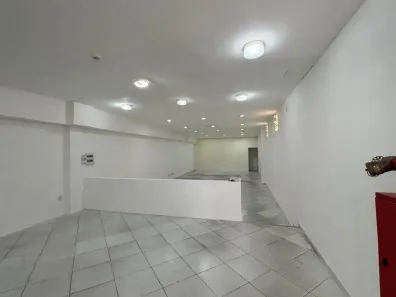 Ponto Comercial para alugar, 150m² no Resgate, Salvador