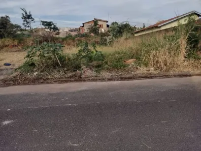 Lote/Terreno à venda, 300m² no Jardim Águas do Paiol, Araraquara