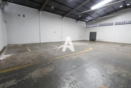 Galpão/Depósito/Armazém para alugar, 420m² no Custódio Pereira, Uberlândia