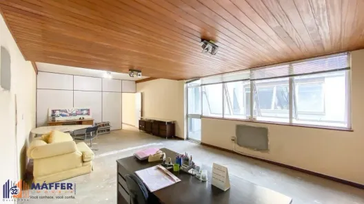 Sala Comercial com 3 Quartos à venda, 182m² no Santa Cecília, Porto Alegre