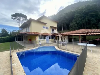 Casa com 5 Quartos à venda, 400m² no Araras, Petrópolis