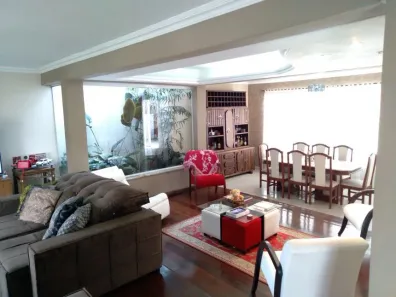 Casa com 3 Quartos à venda, 351m² no Espírito Santo, Porto Alegre