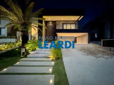 Casa de Condomínio com 5 Quartos para venda ou aluguel, 530m² no Alphaville, Santana de Parnaíba