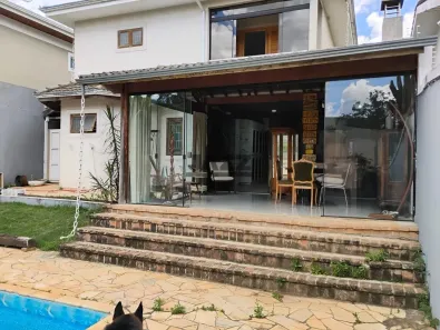 Casa com 5 Quartos à venda, 400m² no Vila Petrópolis, Atibaia
