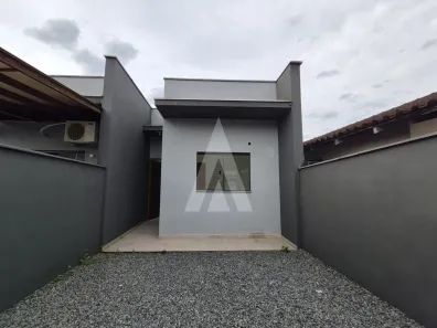 Casa com 2 Quartos para alugar, 51m² no Jardim Paraíso, Joinville