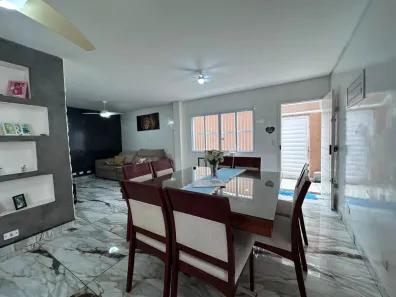 Sobrado com 4 Quartos à venda, 163m² no Tupi, Praia Grande