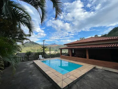 Casa com 3 Quartos à venda, 100m² no Itaipava, Petrópolis