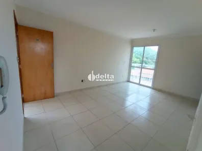 Apartamento com 2 Quartos à venda, 67m² no Dona Zulmira, Uberlândia
