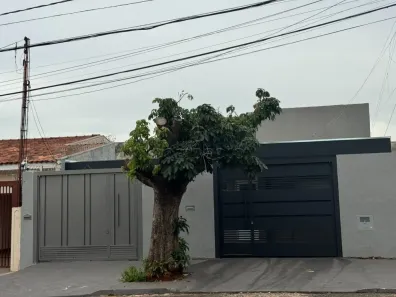 Casa com 5 Quartos à venda, 240m² no Vila Falavina, São José do Rio Preto