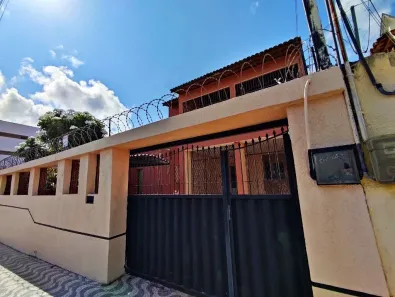 Casa com 4 Quartos à venda, 250m² no Amadeu Furtado, Fortaleza