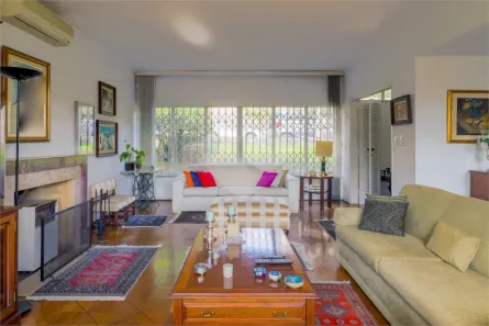 Casa com 3 Quartos à venda, 350m² no Cerqueira César, São Paulo