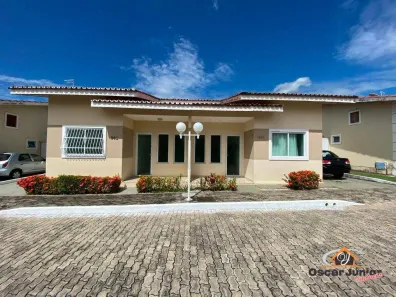 Casa de Condomínio com 2 Quartos para venda ou aluguel, 65m² no Itapoã, Caucaia