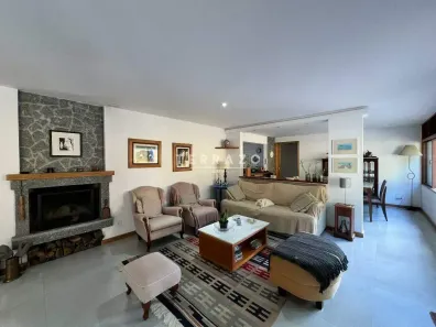 Casa de Condomínio com 5 Quartos à venda, 250m² no Três Córregos, Teresópolis