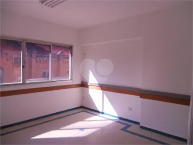 Sala Comercial para alugar, 143m² no Liberdade, São Paulo