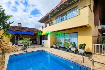 Casa com 4 Quartos à venda, 390m² no Urbanova, São José dos Campos
