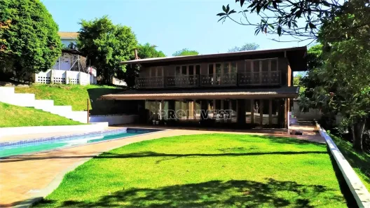 Casa de Condomínio com 3 Quartos para alugar, 248m² no Chácara Santa Lúcia dos Ypes, Carapicuíba