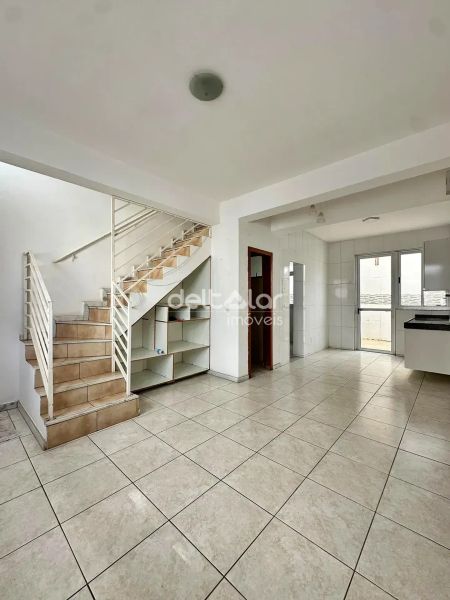 Casa em condomínio com 2 quartos — Planalto, Belo Horizonte