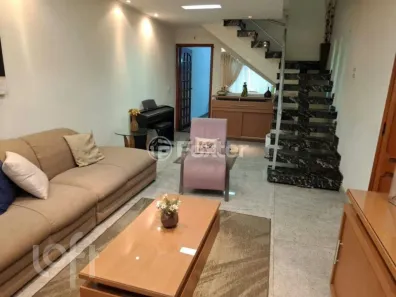 Casa com 3 Quartos à venda, 216m² no Jardim Textil, São Paulo